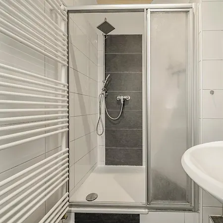 Xxl Design-wohnung I Zentral I Kueche شقة